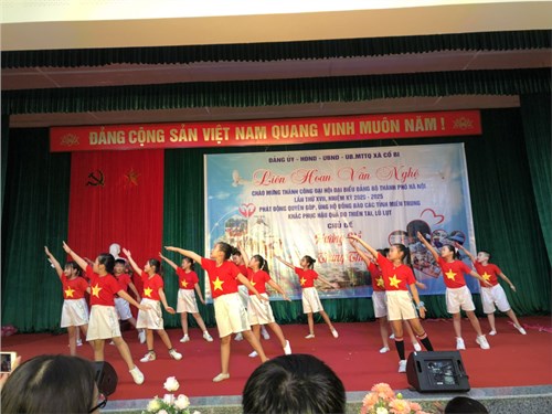 Liên Đội tiểu học Trung Thành tham gia văn nghệ gây quỹ ủng hộ đồng bào miền Trung và mừng Đại hội Đảng thành công tại trung tâm văn hóa xã Cổ Bi